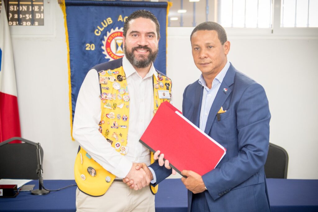 Borrador de la Ley General del Deporte y la Recreación presentada al Club Activo 20-30