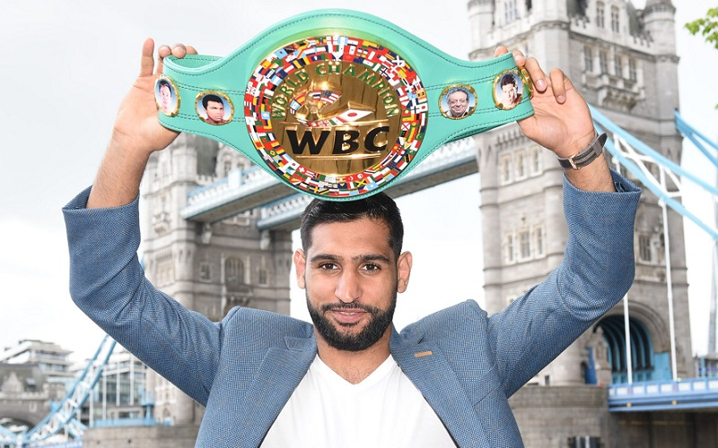 Amir Khan, excampeón del mundo de peso superligero se retira del boxeo