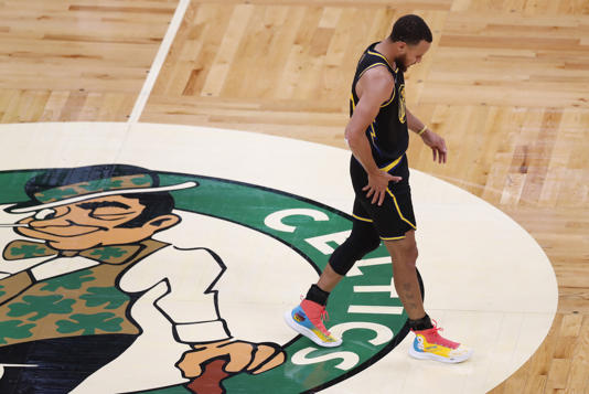 Finales: Curry asegura que seguirá jugando a pesar de lesión