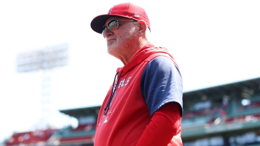 Joe Maddon despedido por los Angelinos