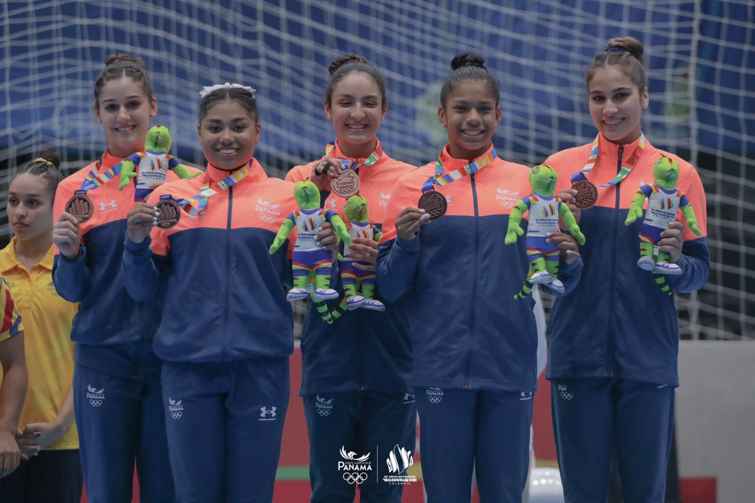 Panamá logra histórica presentación en equipo femenino de Gimnasia Artística
