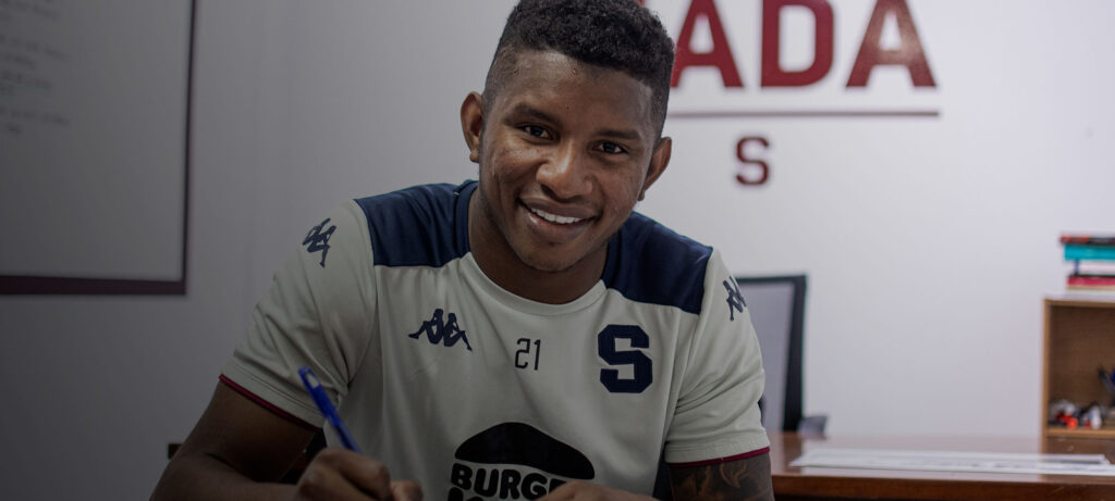 Fidel Escobar es nuevo jugador del Deportivo Saprissa