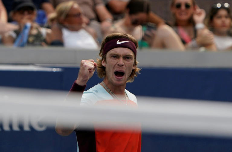 Rublev gana Torneo de Gijón tras derrotar en la final a Korda