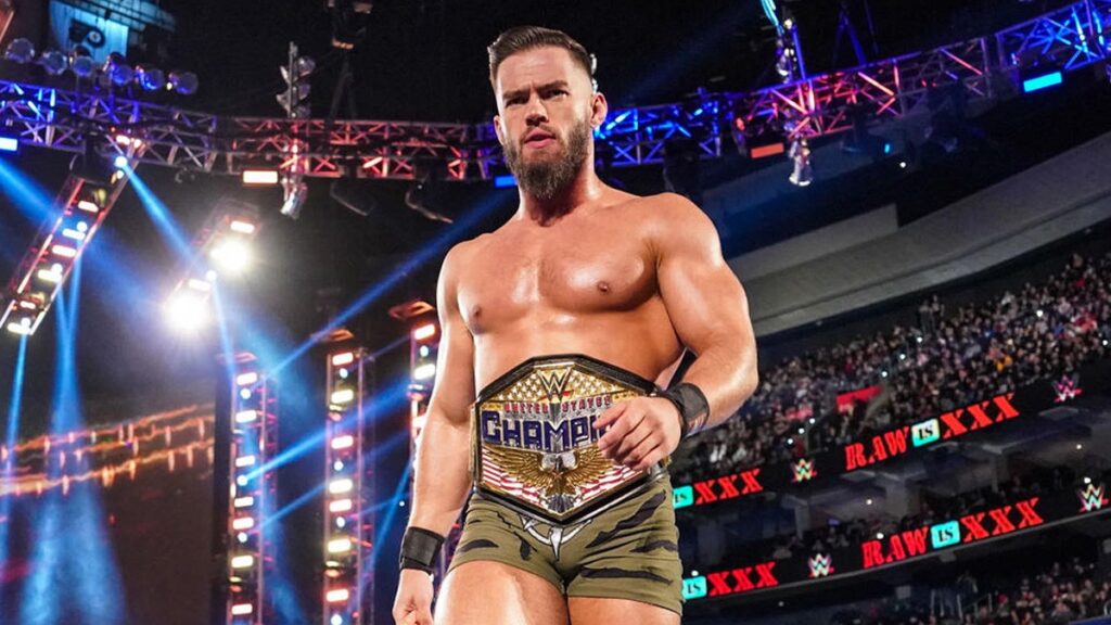 Austin Theory retiene Campeonato de Estados Unidos en WWE RAW is XXX
