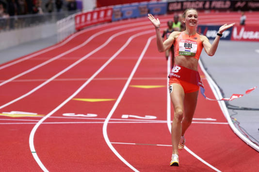 Neerlandesa Femke Bol logra mejor marca en sala de los 500 metros
