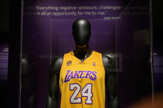Camiseta de Kobe Bryant vendida por USD 5,8 millones