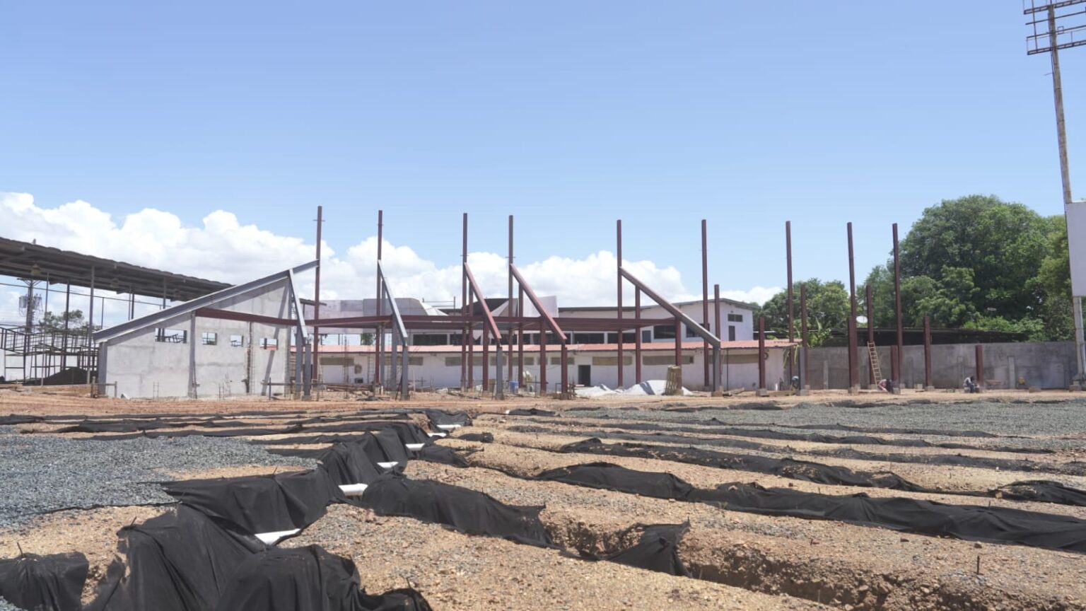 Obras en Chitré siguen avanzando para beneficio de los atletas