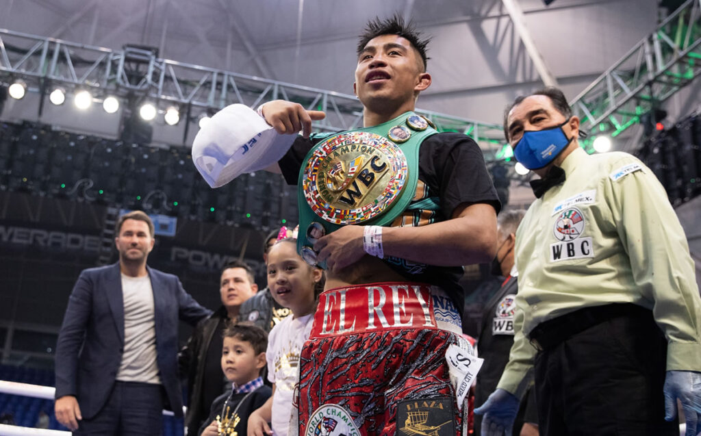 Rey Martínez noqueó al panameño Batista en preámbulo en cartelera “Canelo vs. Ryder”