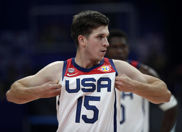 Austin Reaves tras los pasos de LeBron James con marca histórica con USA Basketball