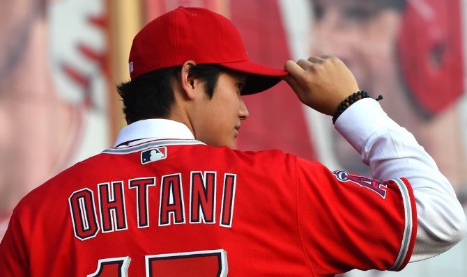 Shohei Ohtani rompió un récord de Ken Griffey. Jr. de jonrones y bases robadas