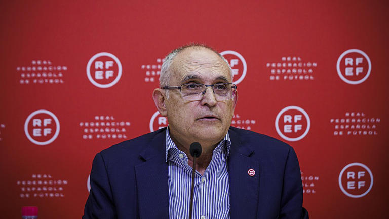 Real Federación Española de Fútbol (RFEF) despide a su secretario general