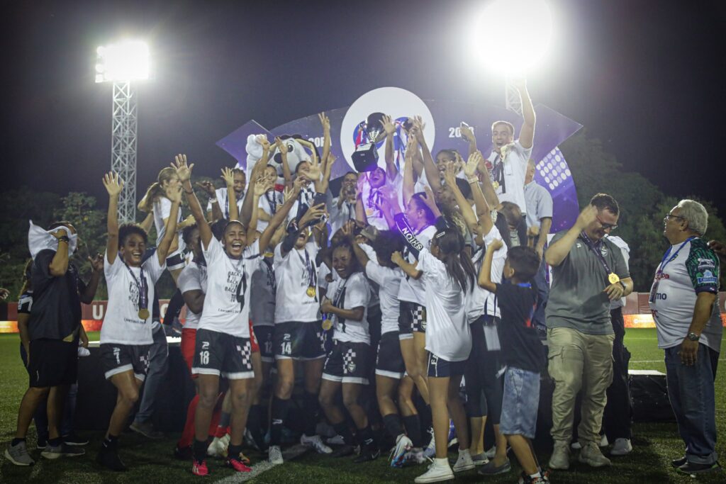 Vuelve la liga de fútbol femenino con el torneo clausura 2023