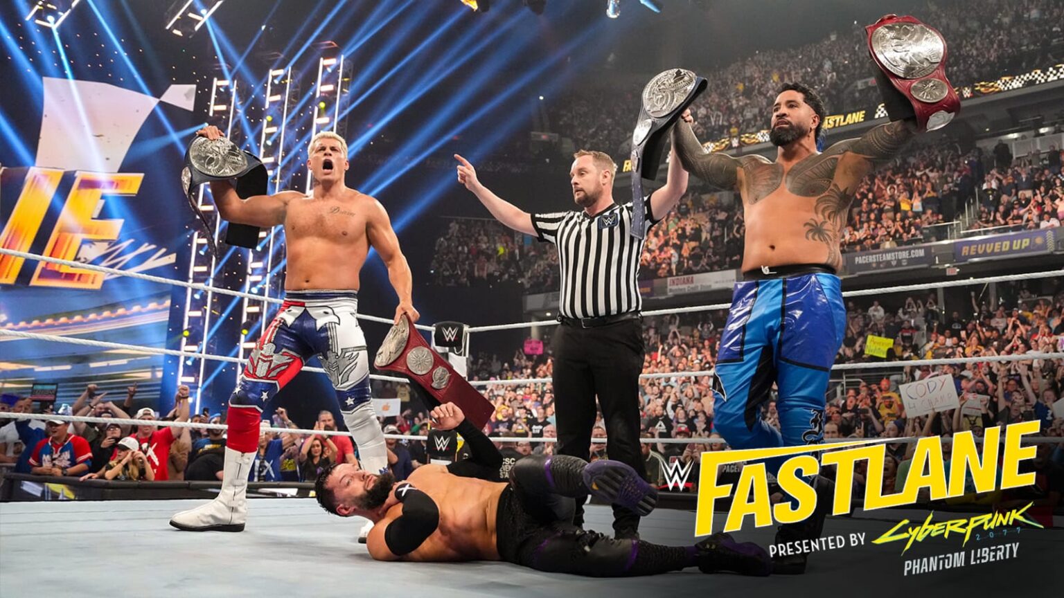 Cody Rhodes y Jey Uso retienen recién Campeonatos por Parejas en WWE Fastlane