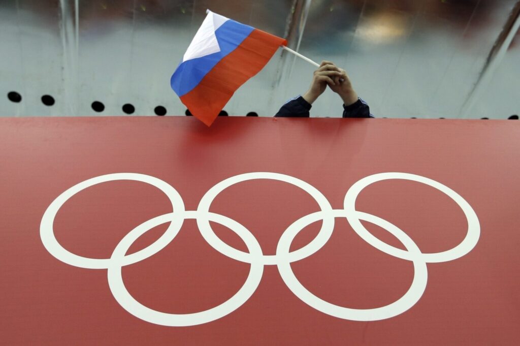 Rusia rechaza enviar a los Olímpicos de París a luchadores que recibieron invitación del COI