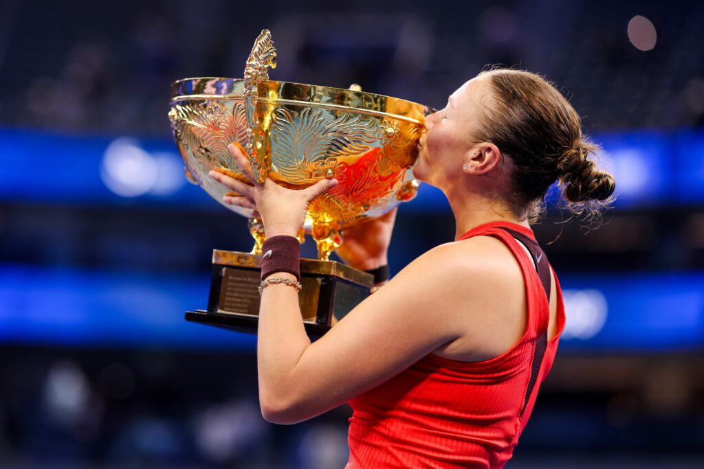 Anisimova gana el Abierto de China al vencer a Noskova en la final