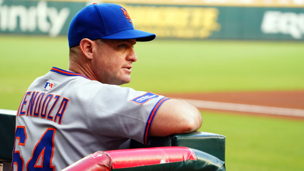 Mendoza seguirá como manager de los Mets en el 2026