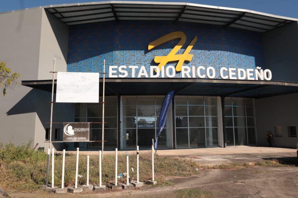 Administración Mulino recupera obra del estadio Rico Cedeño para inaugurarlo este año “2026”