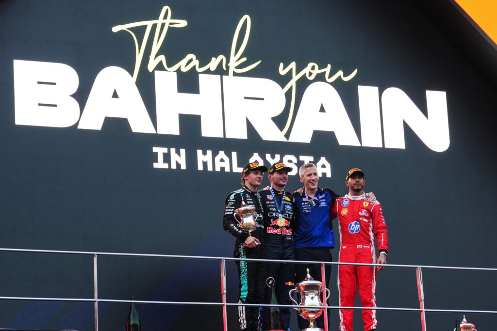 Verstappen gana en Sepang, por delante de Antonelli y Hamilton